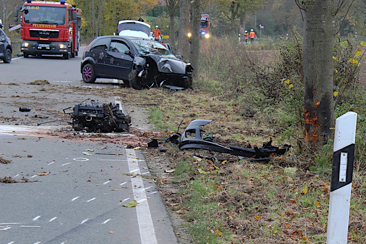 Bad Münder – Pkw prallt gegen Baum – Autofahrerin schwer verletzt