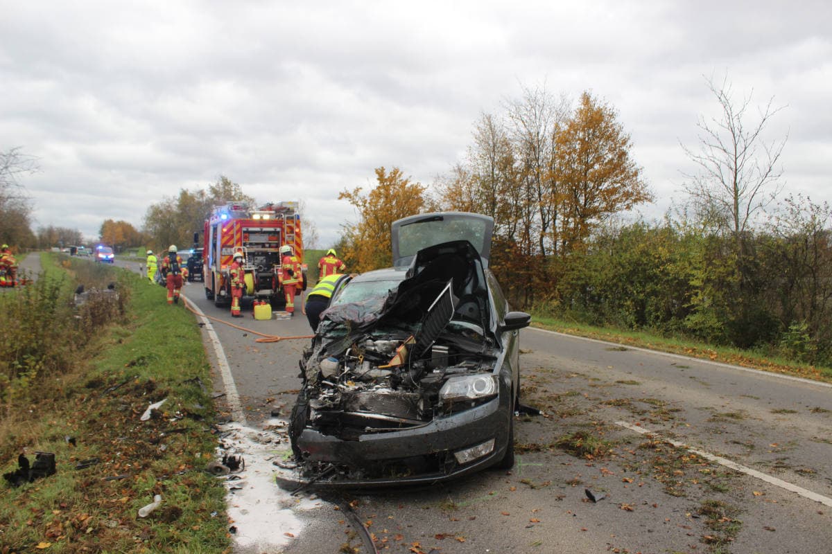 Velbert – 21-Jähriger verursacht schweren Verkehrsunfall