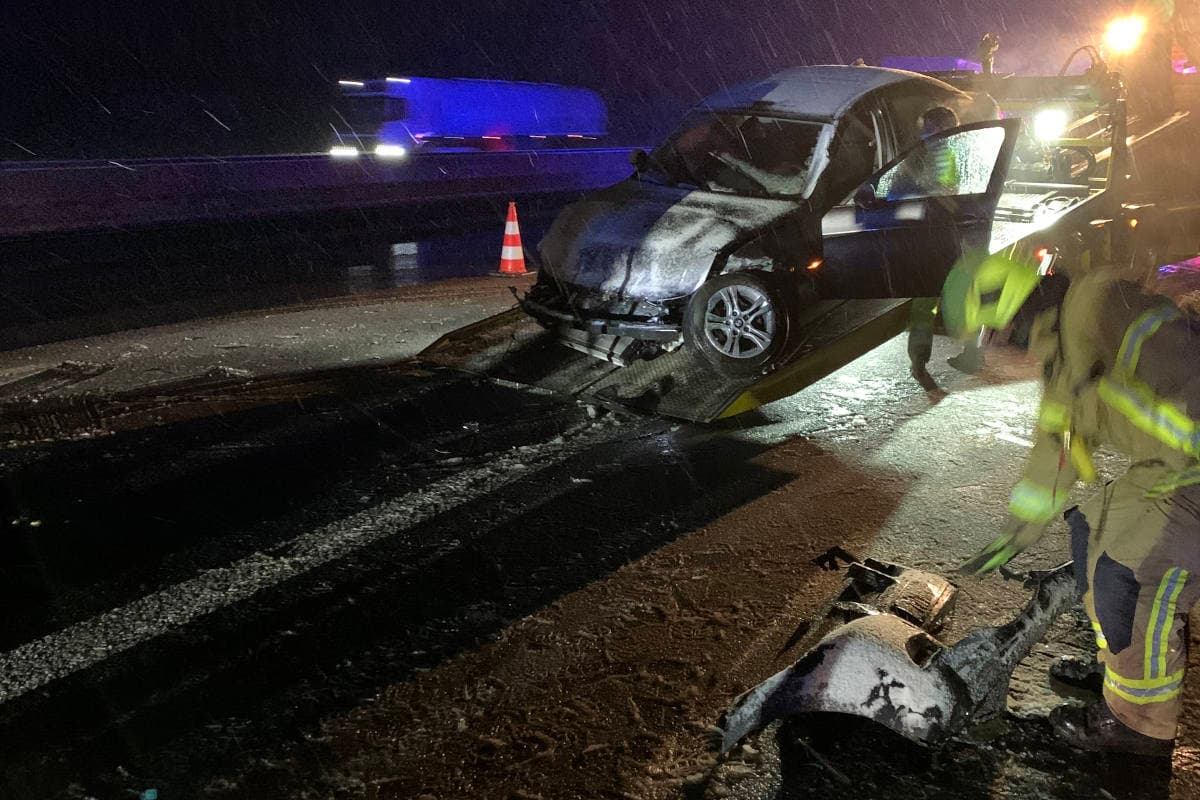 A3 Ratingen – Verkehrsunfall mit eingeklemmter Person