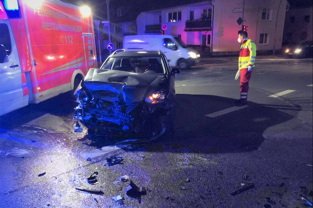 Velbert – Zwei Verletzte nach Vorfahrtsverstoß