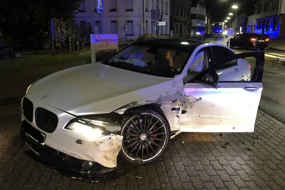 Leutesdorf – BMW kollidierte frontal mit einem entgegenkommenden Fahrzeug