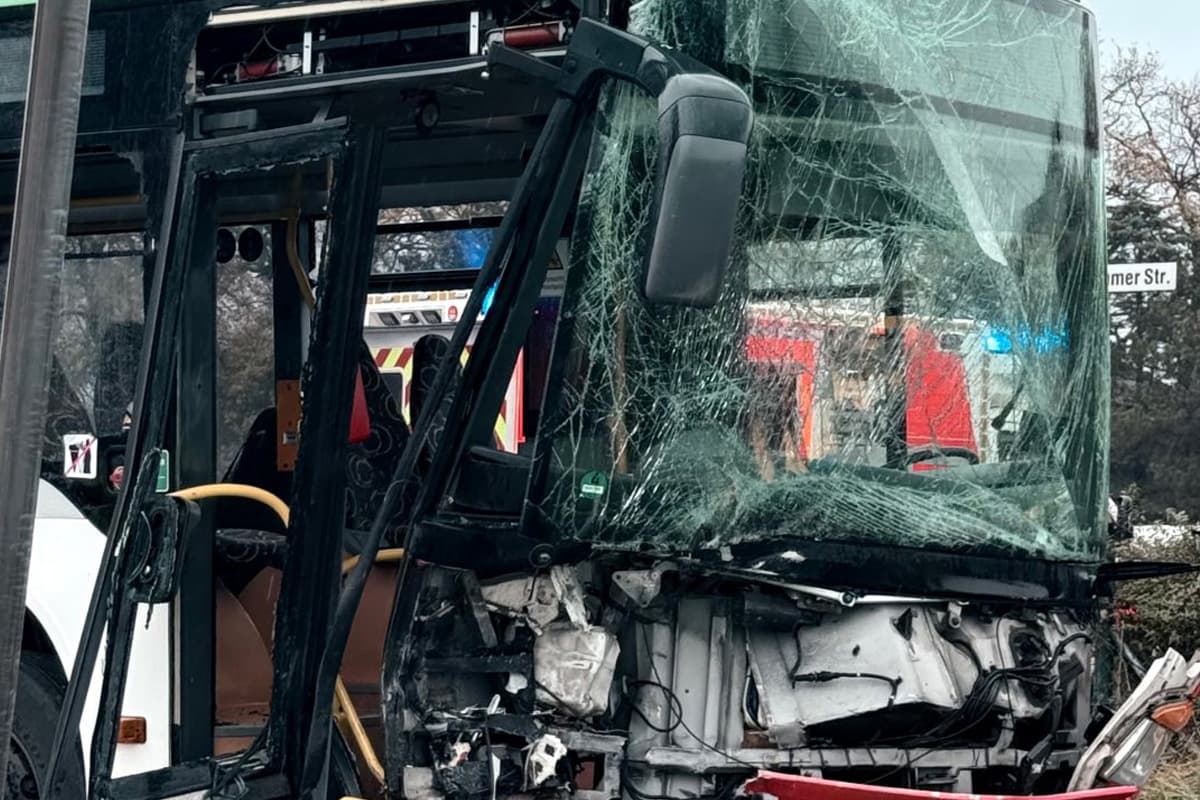 Dorsten NW – Bus mit 22 Kindern in Unfall verwickelt
